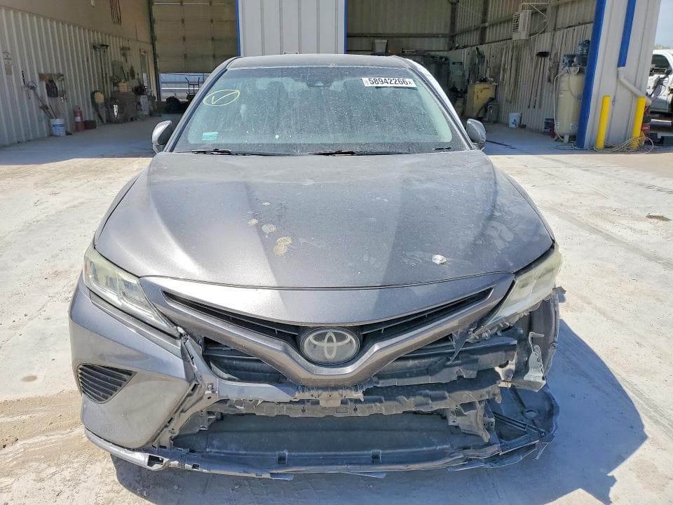 2018 TOYOTA CAMRY SE 5
