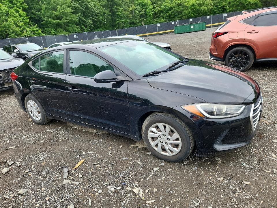 2017 HYUNDAI ELANTRA SE 4