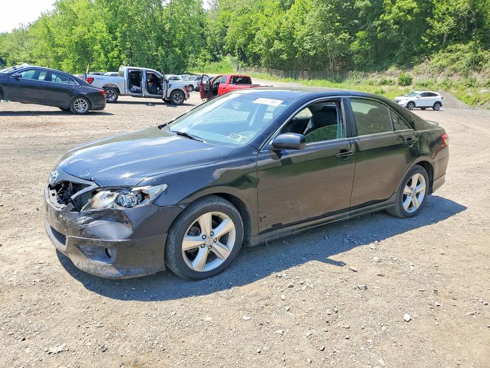 2011 TOYOTA CAMRY