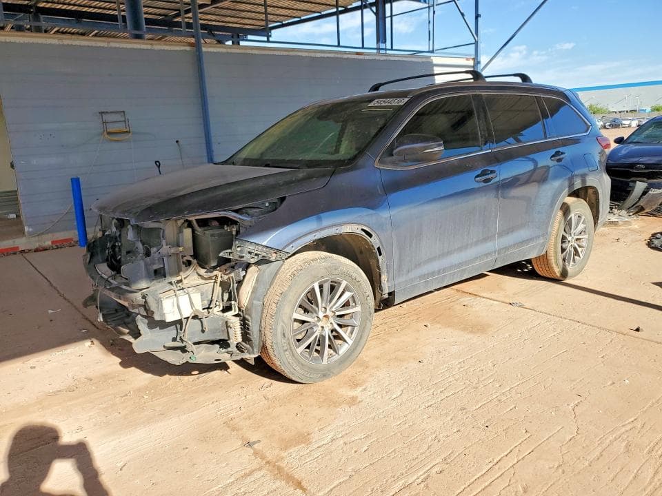 2017 TOYOTA HIGHLANDER XLE