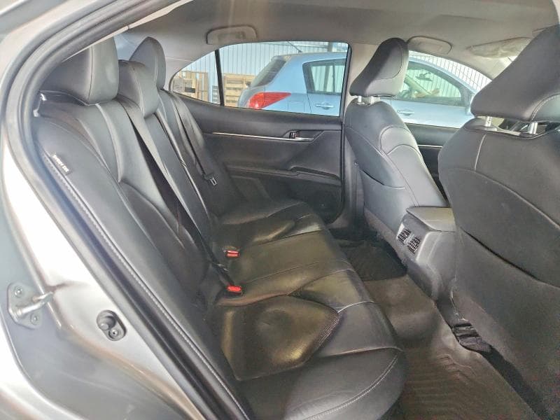 2023 TOYOTA CAMRY XLE 10