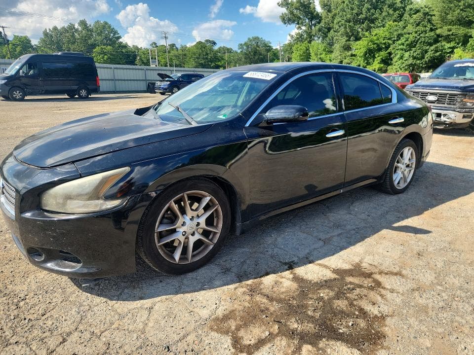 2011 NISSAN MAXIMA - 1