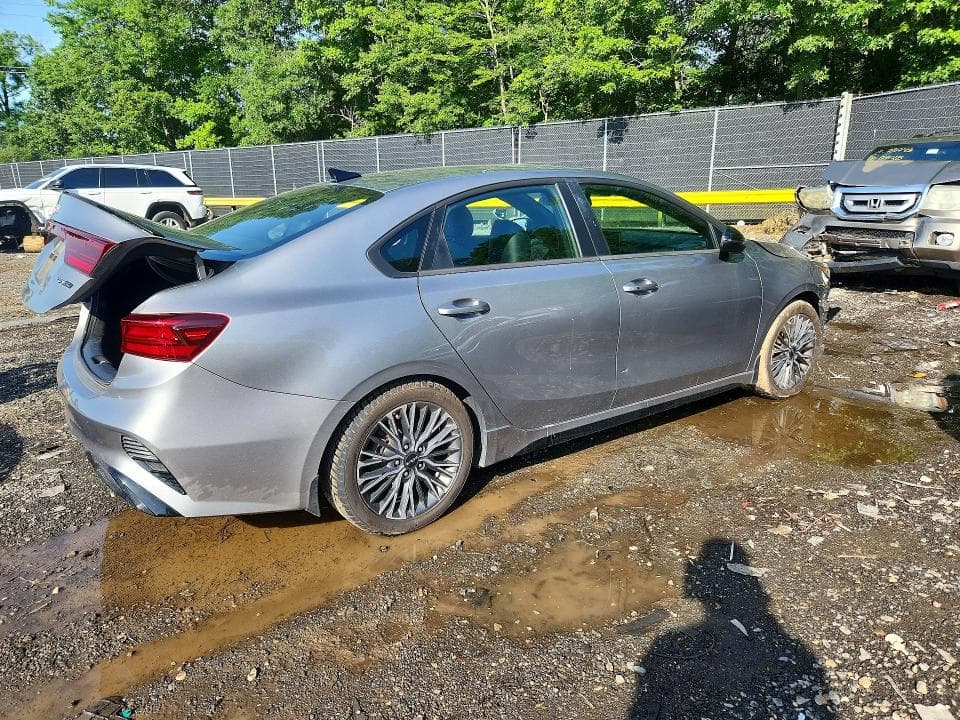 2024 KIA FORTE GT LINE 3