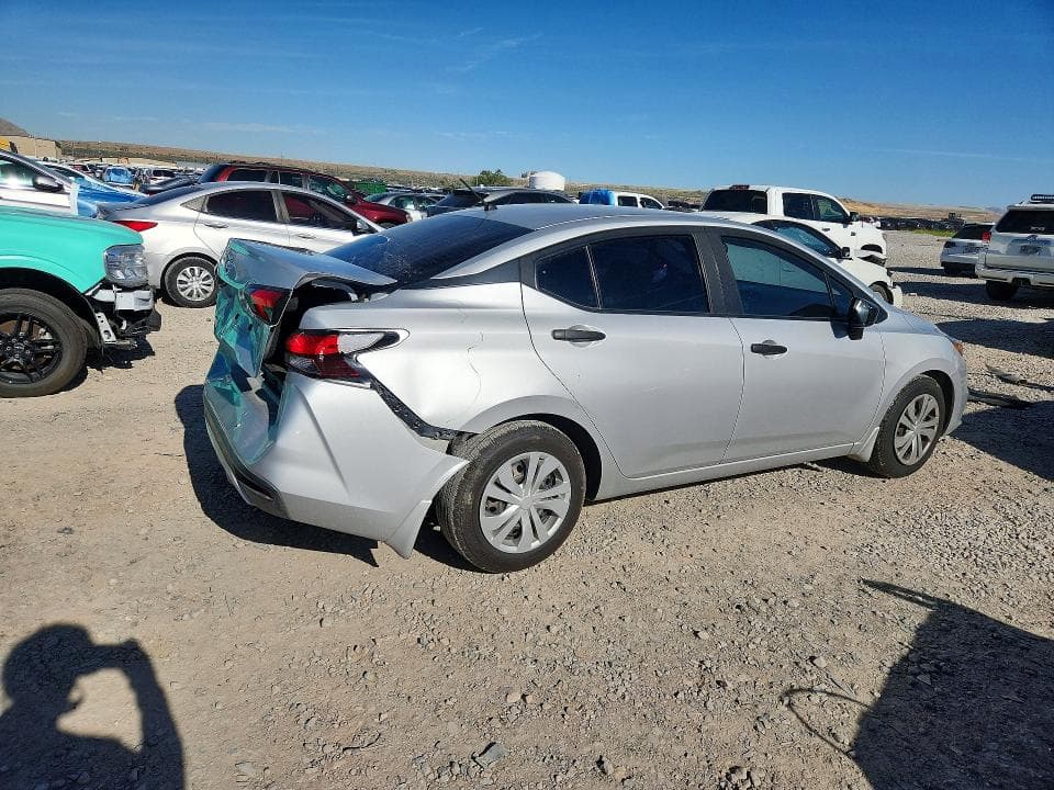 2020 NISSAN VERSA S 3