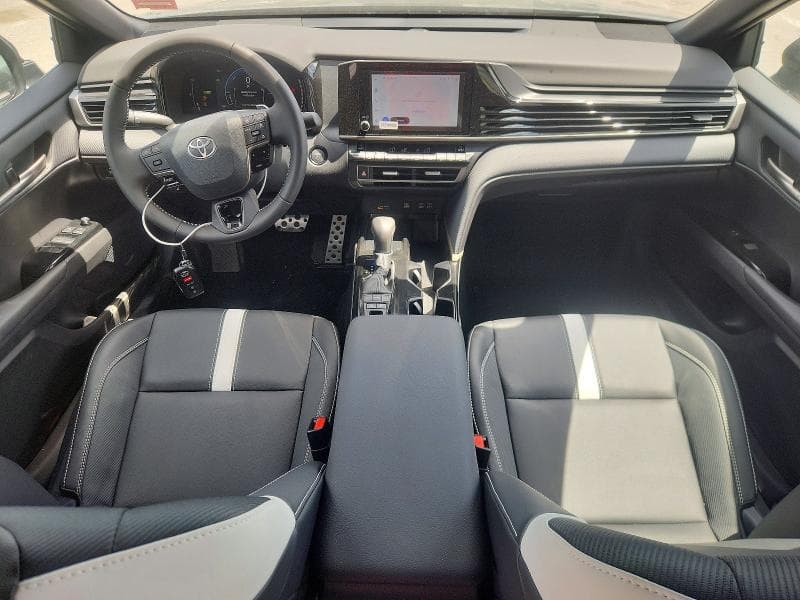 2026 TOYOTA CAMRY SE 8