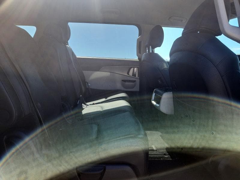2022 KIA CARNIVAL LX 11