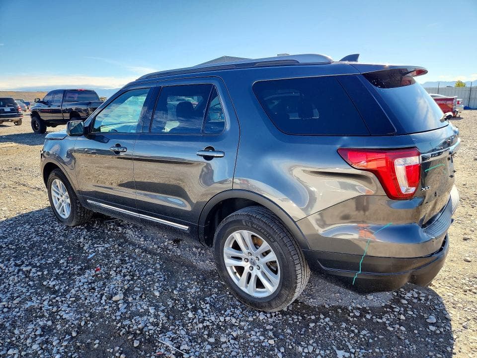 2018 FORD EXPLORER XLT 2