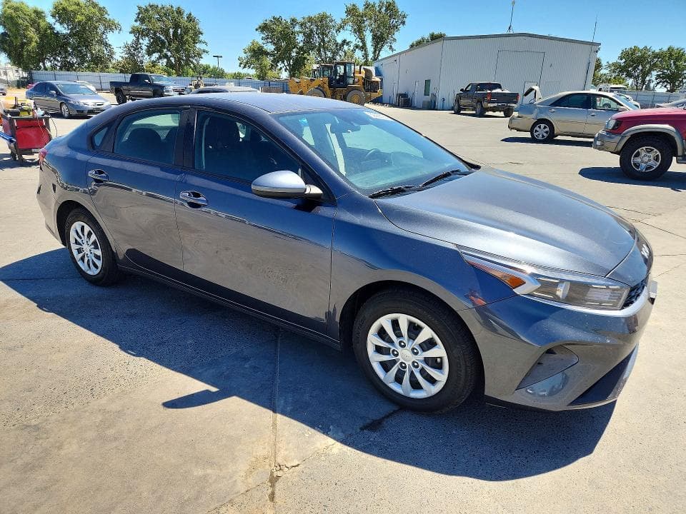 2023 KIA FORTE LX 4