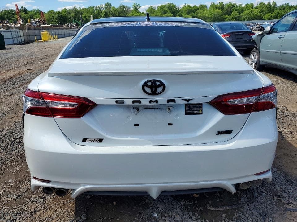 2020 TOYOTA CAMRY XSE 6
