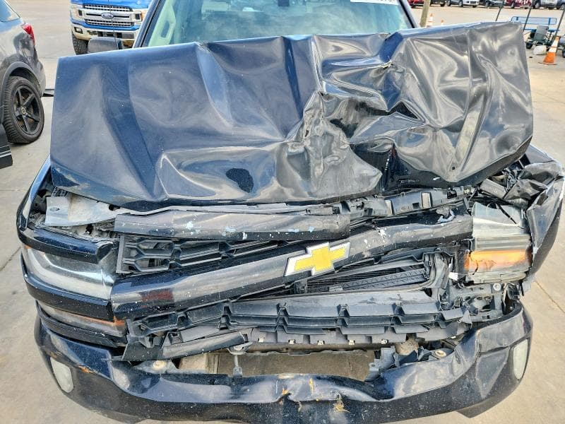 2018 CHEVROLET SILVERADO C1500 LT 11