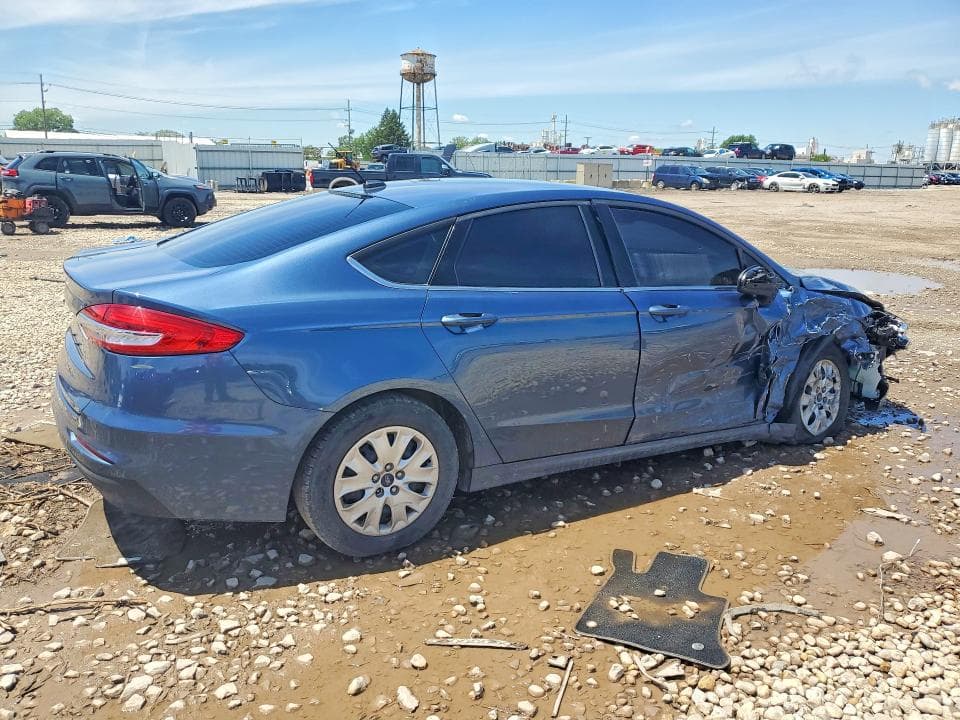 2019 FORD FUSION S 3