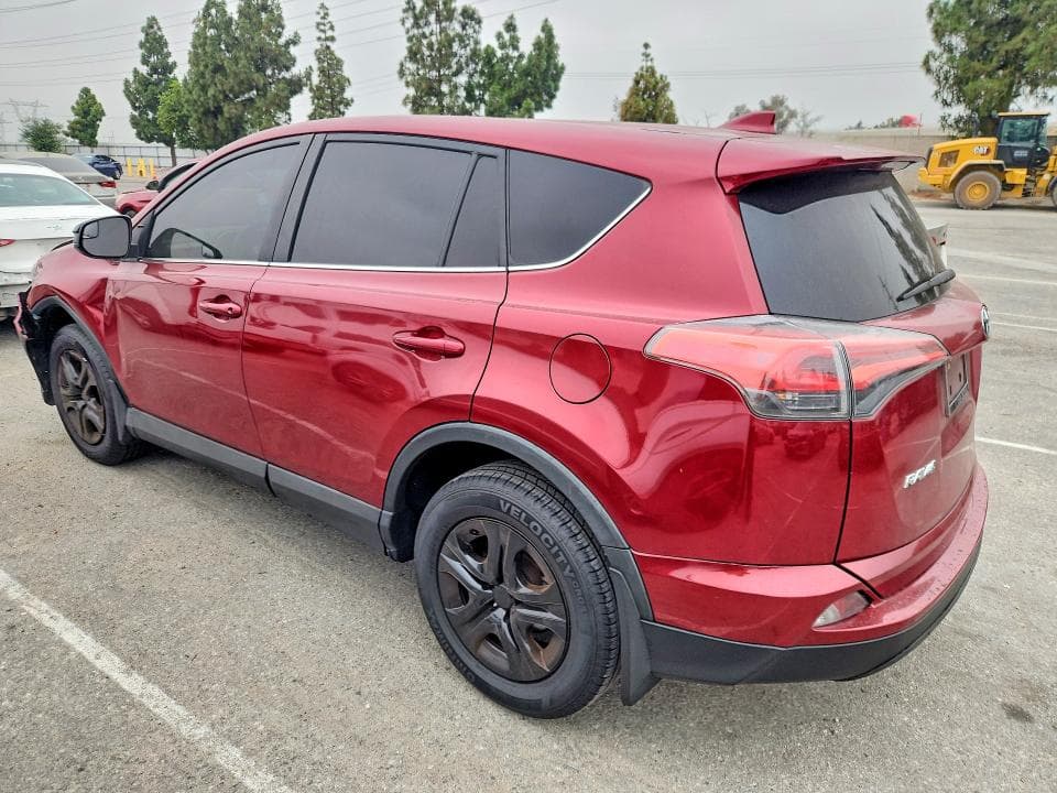 2018 TOYOTA RAV4 LE 2