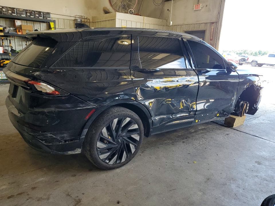 2025 LINCOLN NAUTILUS RESERVE 3