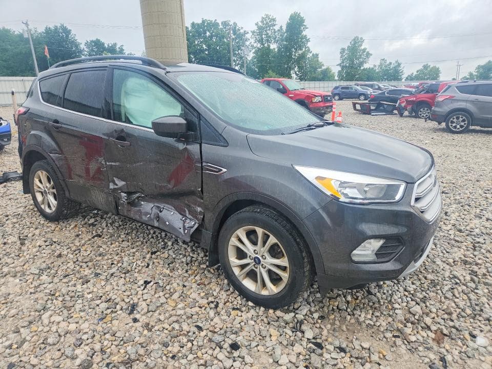 2018 FORD ESCAPE SE 4