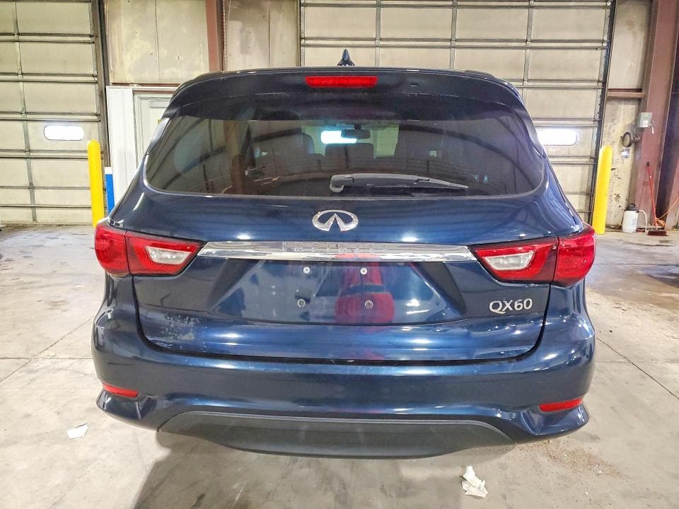 2017 INFINITI Q60 6