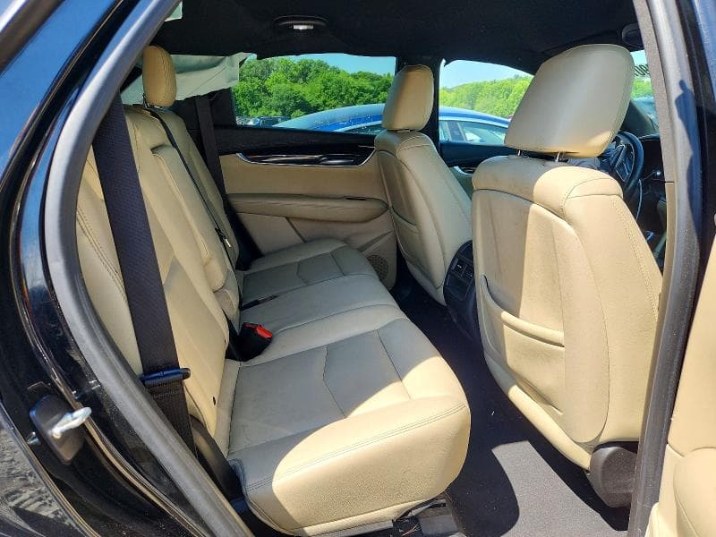 2018 CADILLAC XT5 10