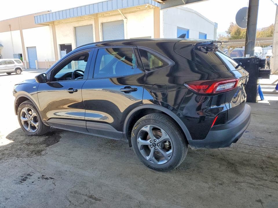 2025 FORD ESCAPE ST LINE 2