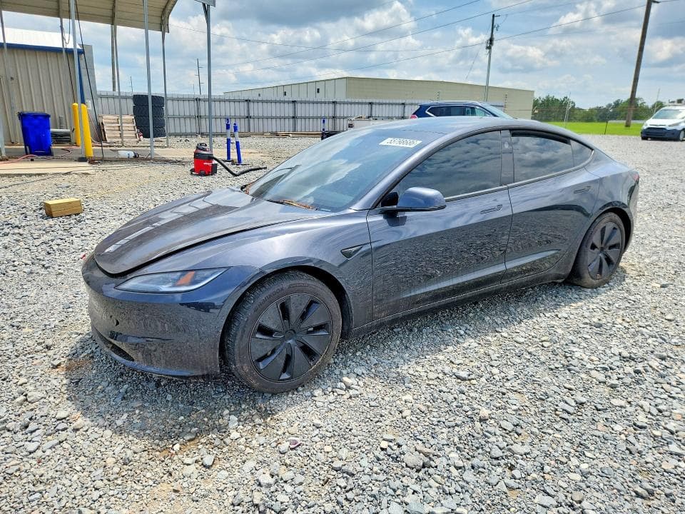 2025 TESLA MODEL 3 - 1