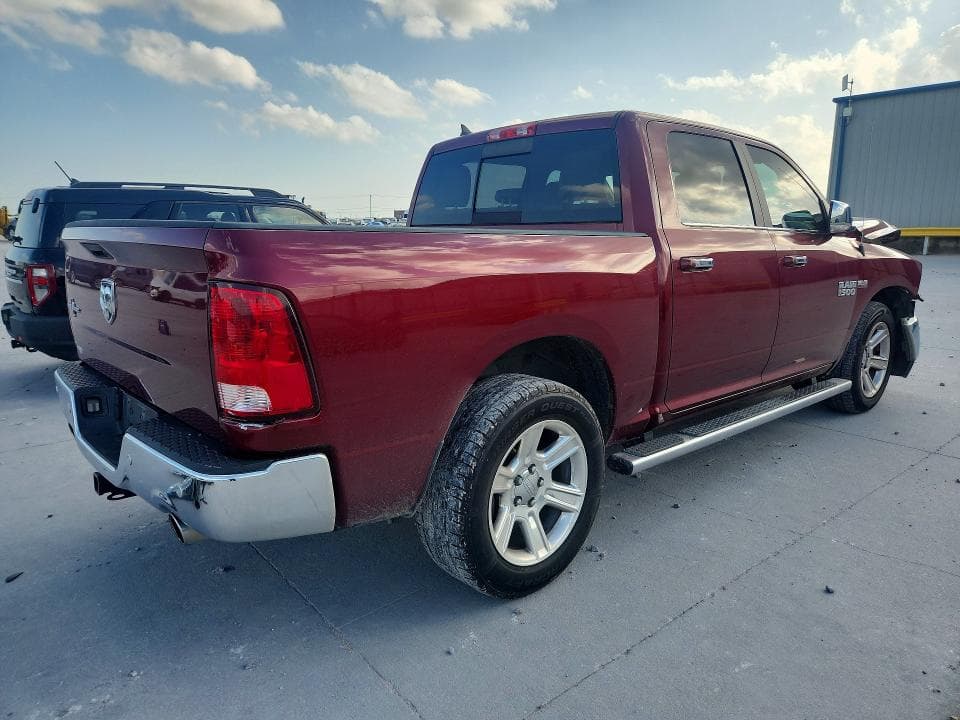 2018 RAM 1500 SLT 3