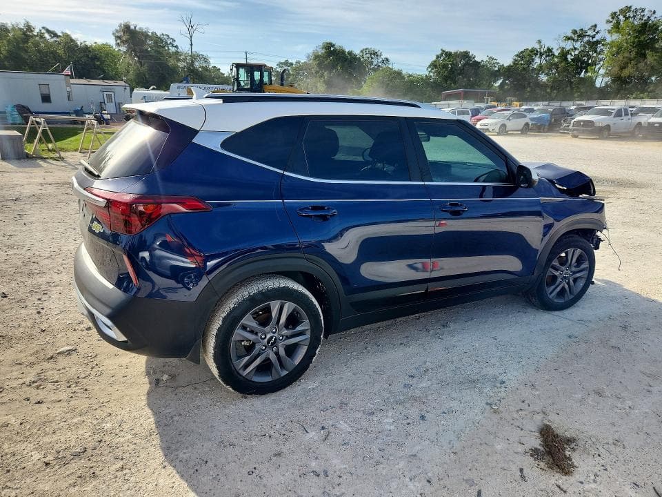 2023 KIA SELTOS S 3