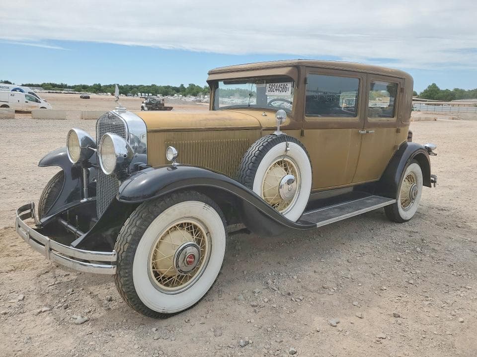 1930 CADILLAC LASAL LIMO
