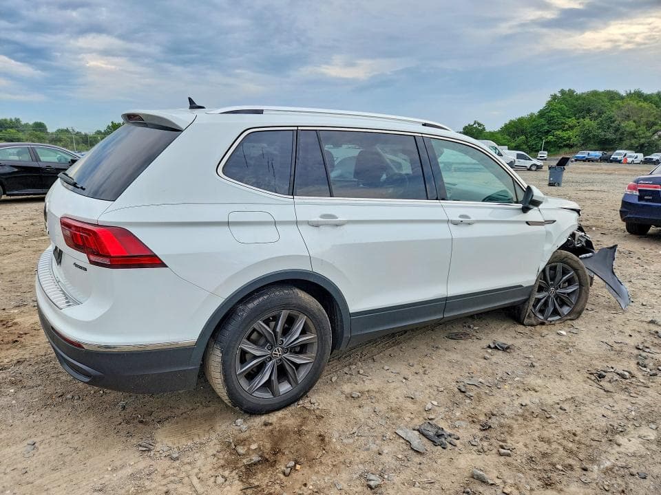 2022 VOLKSWAGEN TIGUAN SE 3