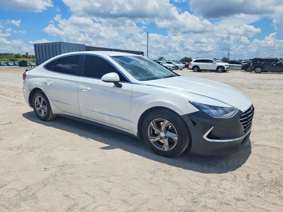 2020 HYUNDAI SONATA SE 4