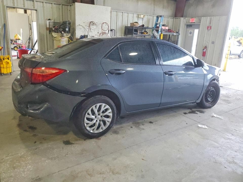 2017 TOYOTA COROLLA LE 3