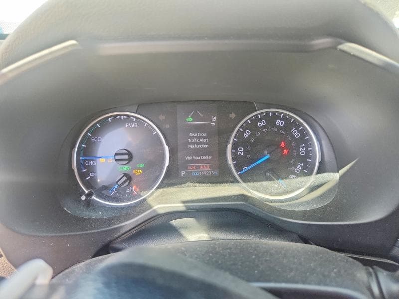 2020 TOYOTA RAV4 LE 9