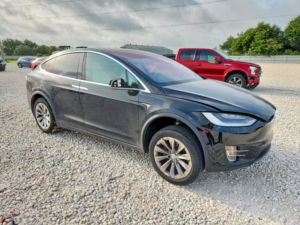 2018 TESLA MODEL X 4
