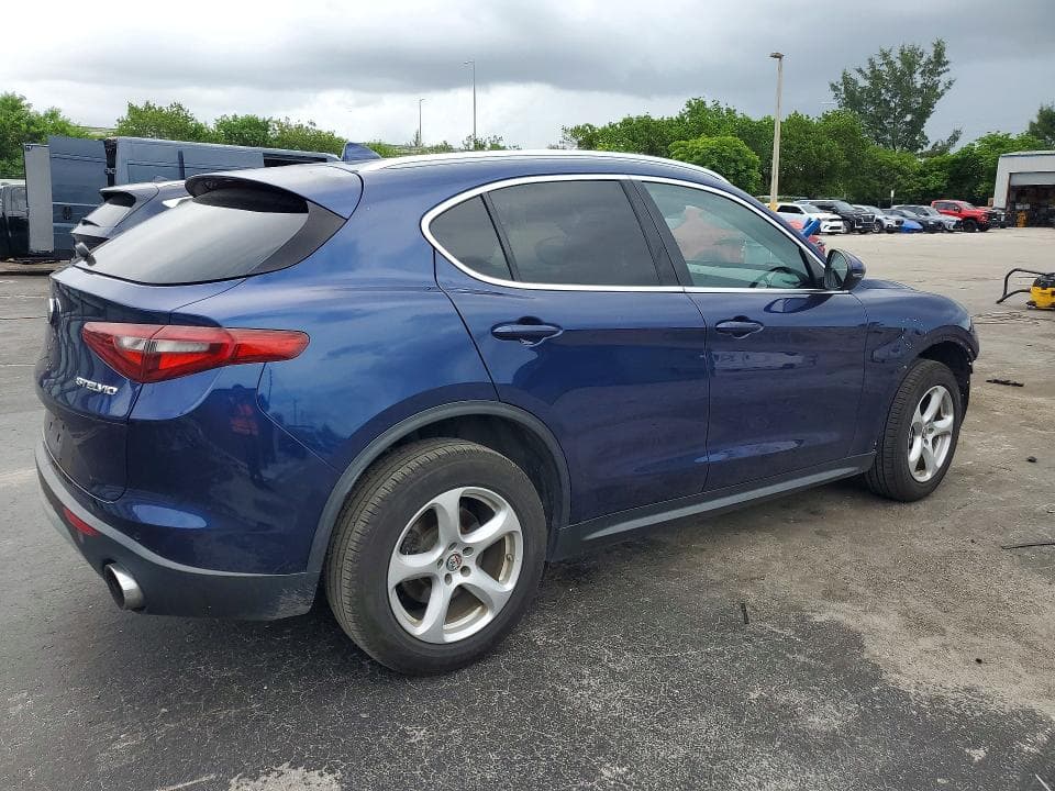 2018 ALFA ROMEO STELVIO 3