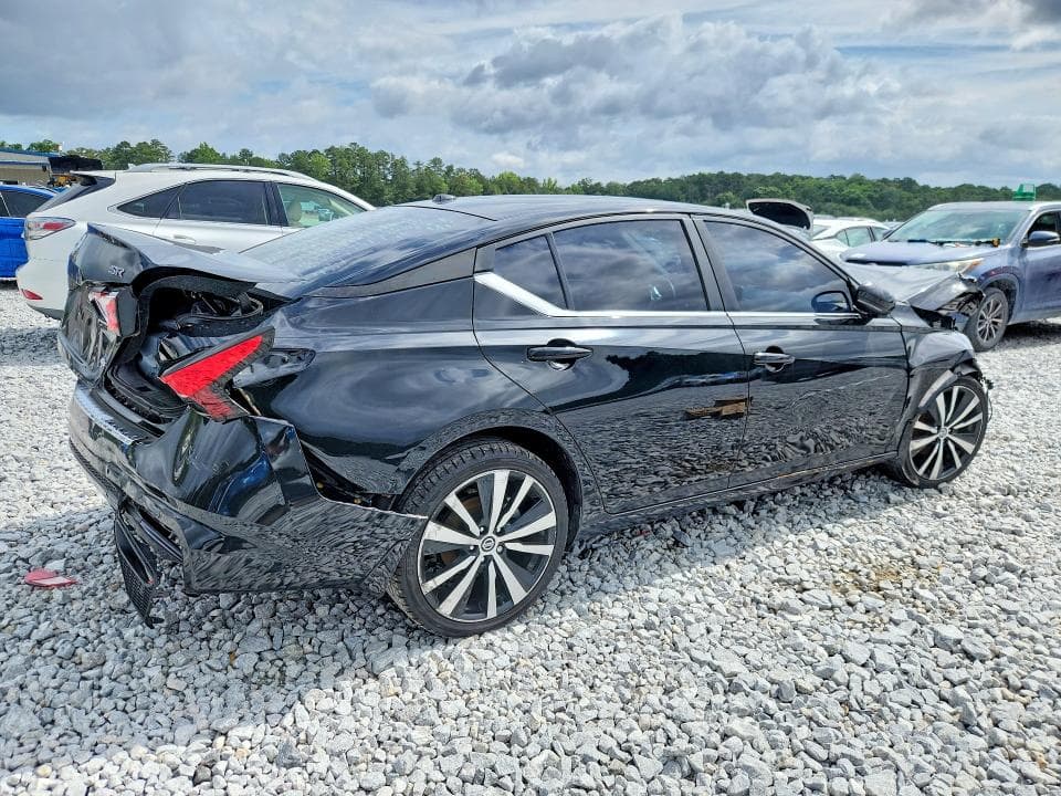 2021 NISSAN ALTIMA SR 3