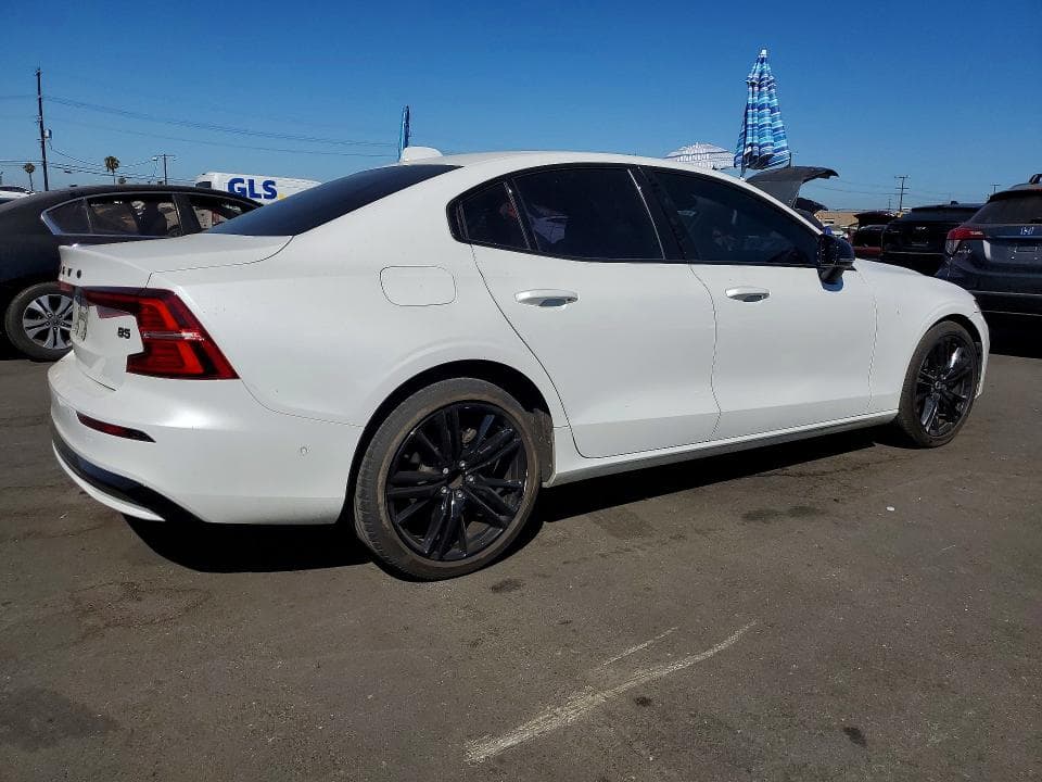 2024 VOLVO S60 PLUS 3