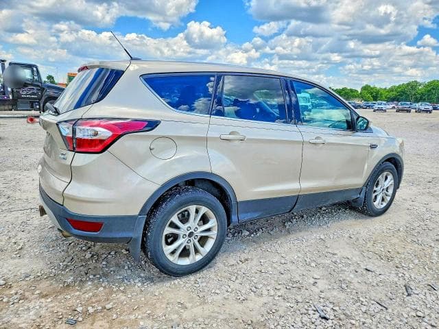 2017 FORD ESCAPE SE 3