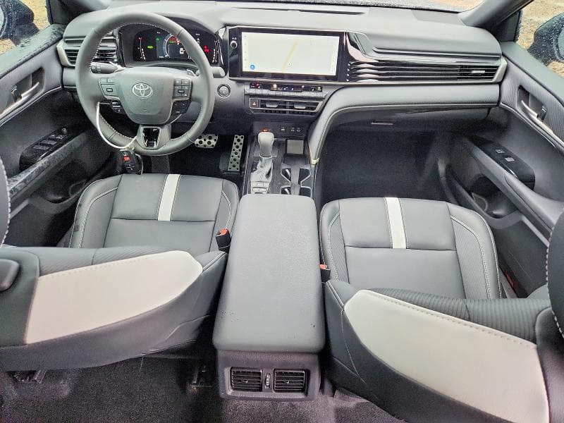 2026 TOYOTA CAMRY SE 8