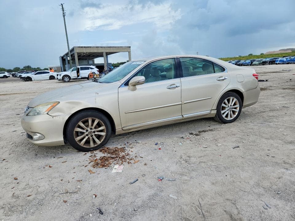 2011 LEXUS ES350 - 1