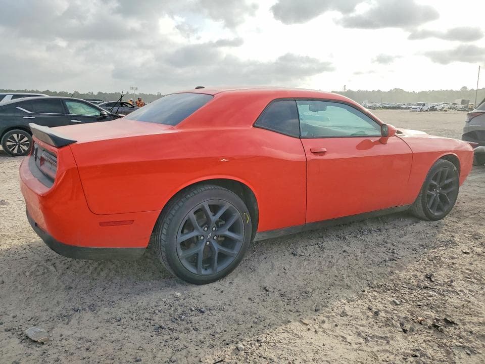 2021 DODGE CHALLENGER SXT 3