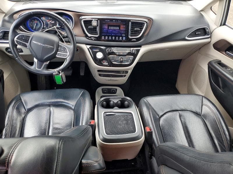 2017 CHRYSLER PACIFICA LX 8