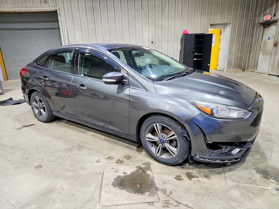 2017 FORD FOCUS SE 4
