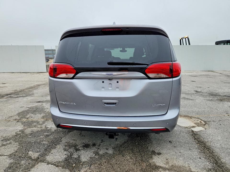 2020 CHRYSLER PACIFICA LIMITED 6