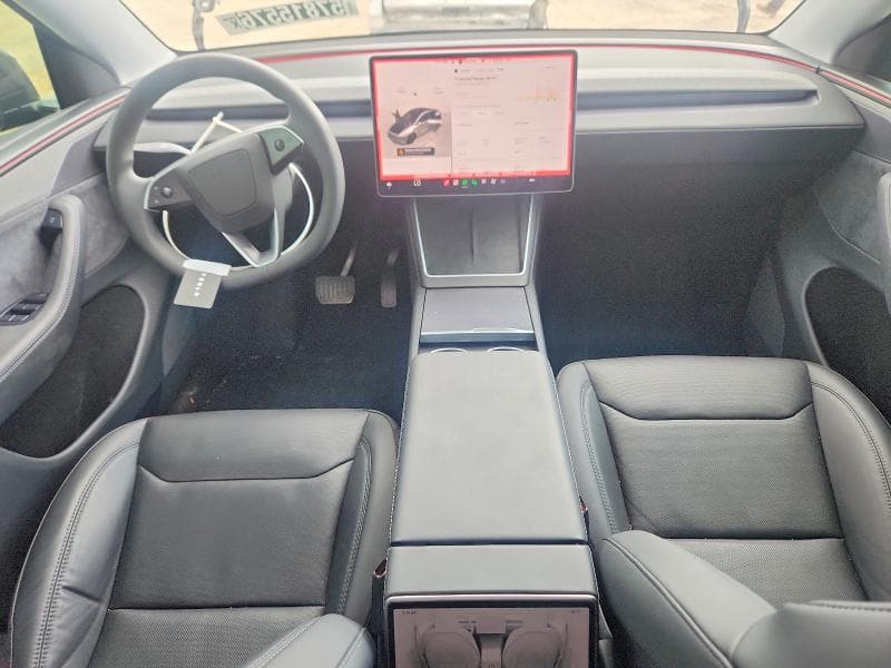 2026 TESLA MODEL Y 8