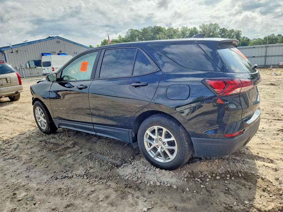 2022 CHEVROLET EQUINOX LS 2