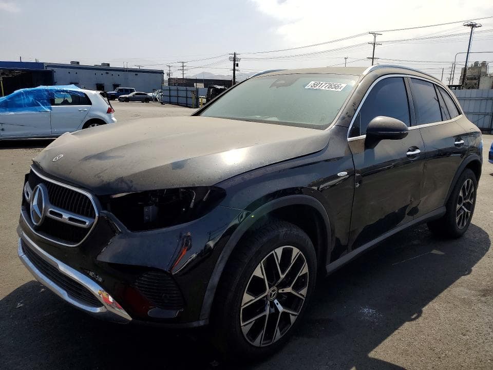 2025 MERCEDES-BENZ GLC