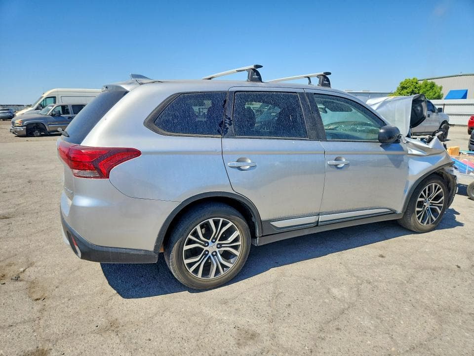2018 MITSUBISHI OUTLANDER ES 3