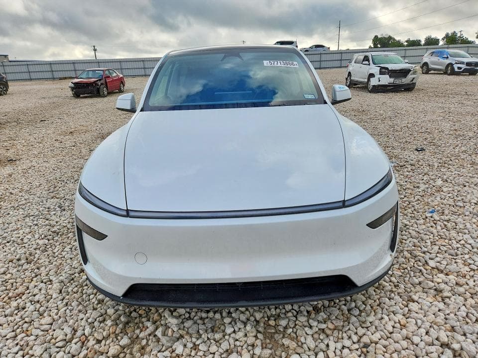 2026 TESLA MODEL Y 5