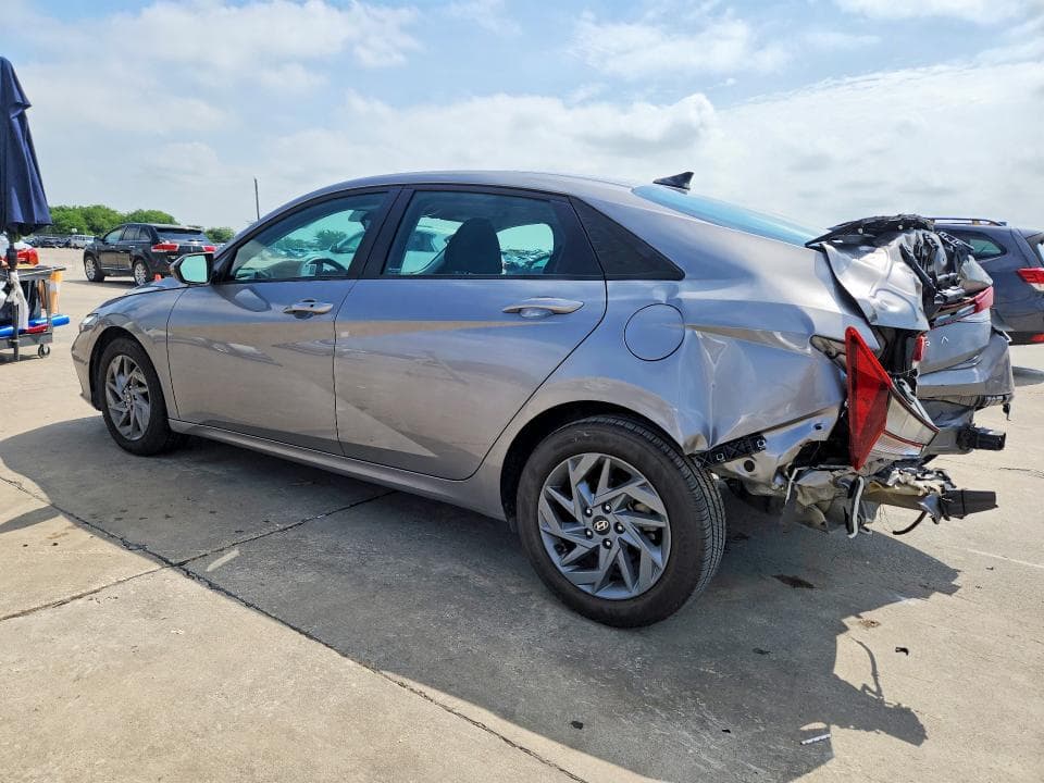 2024 HYUNDAI ELANTRA SEL 2
