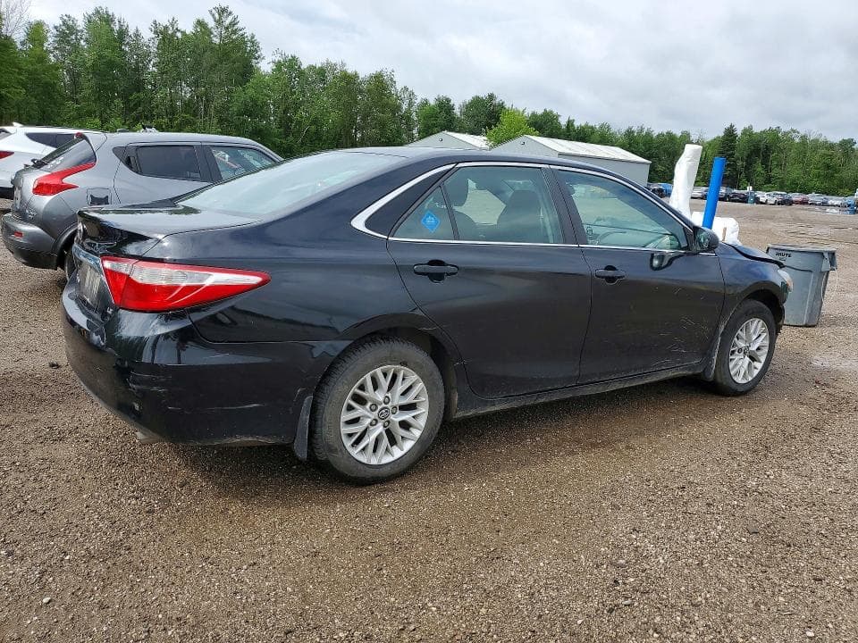 2017 TOYOTA CAMRY LE 3
