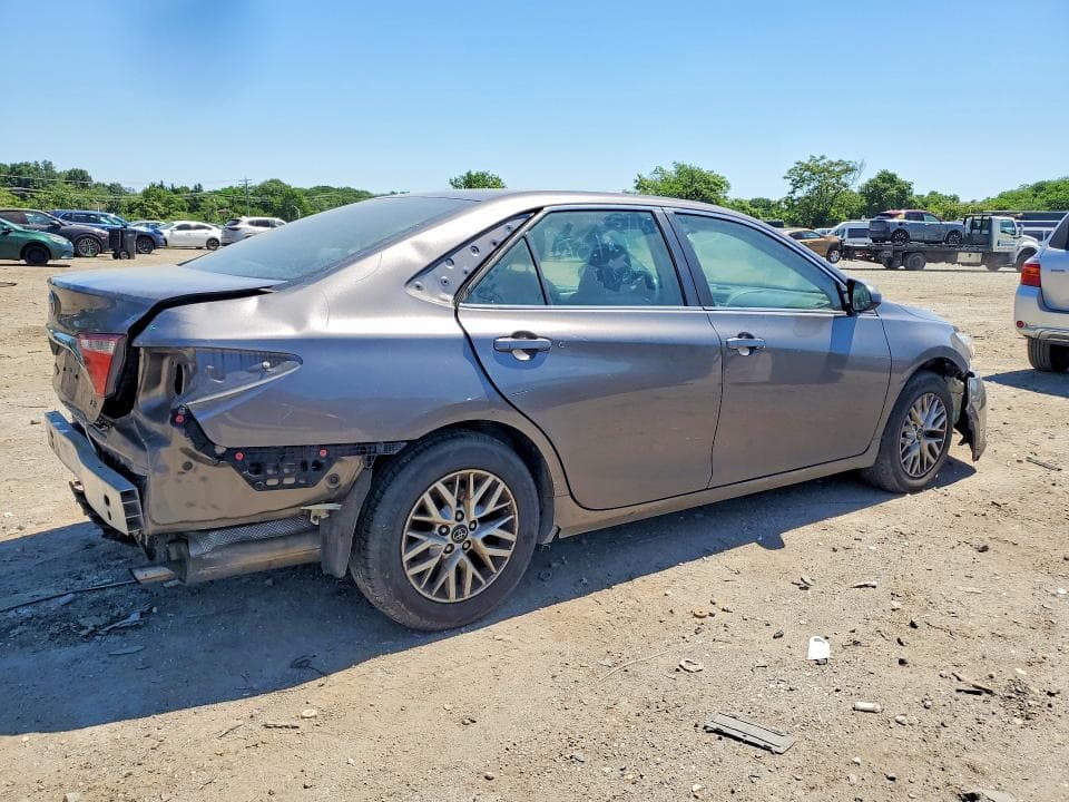 2017 TOYOTA CAMRY LE 3