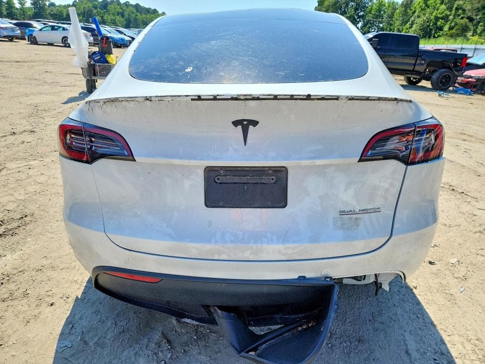 2023 TESLA MODEL Y 6