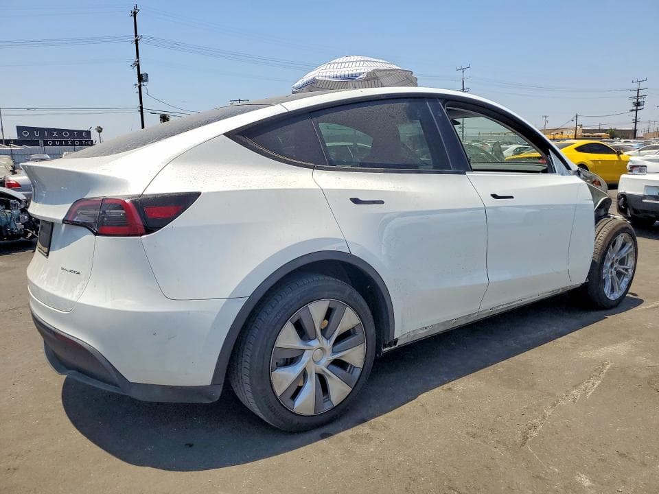 2023 TESLA MODEL Y 3